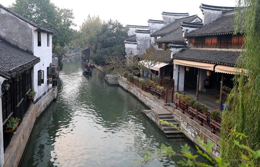 手机后面这块支架铁怎样才能撕下来